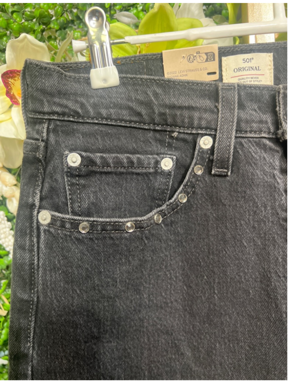 Women's Levi's Black 501 Original Straight Leg La La Jeans Size 26 Studded - Picture 5 of 12